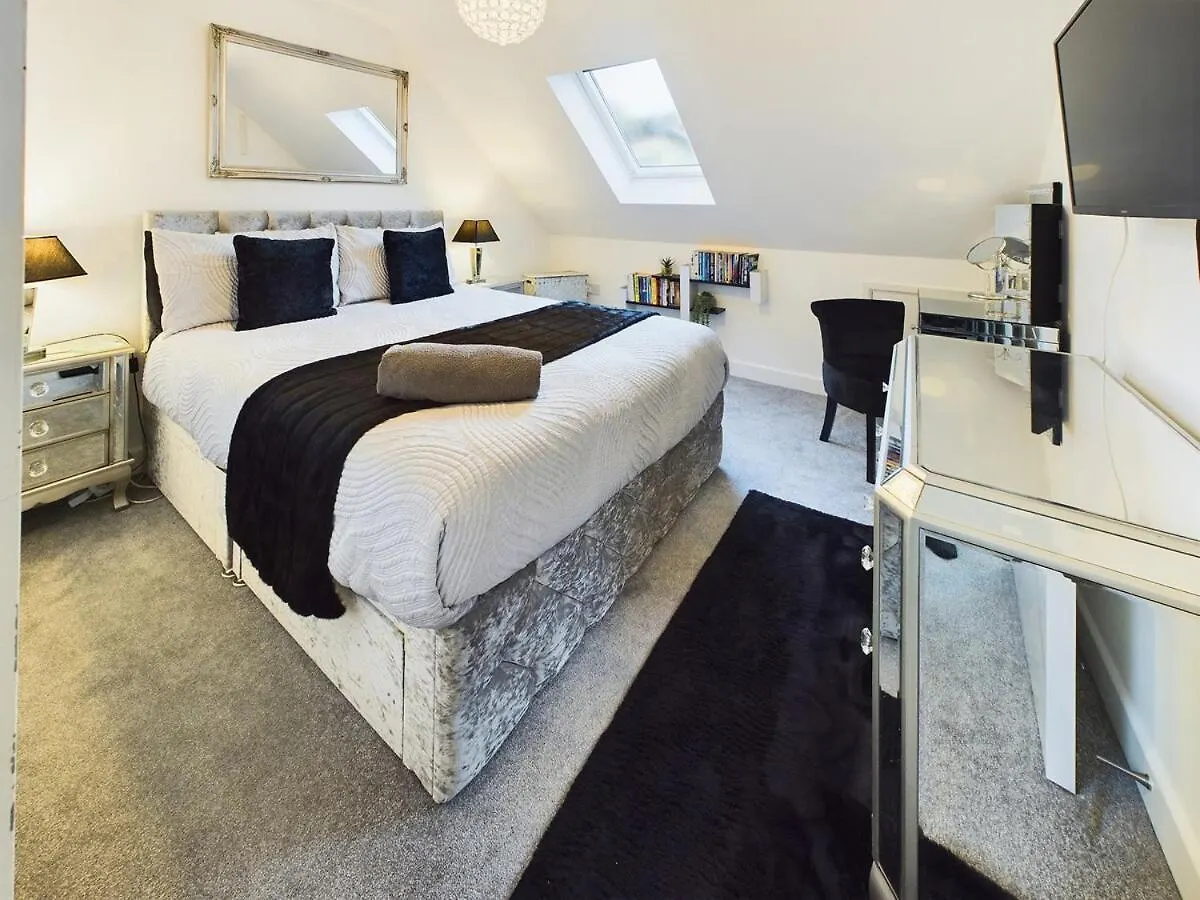 A Beautiful Apartment Near All Amenities Ottery St Mary