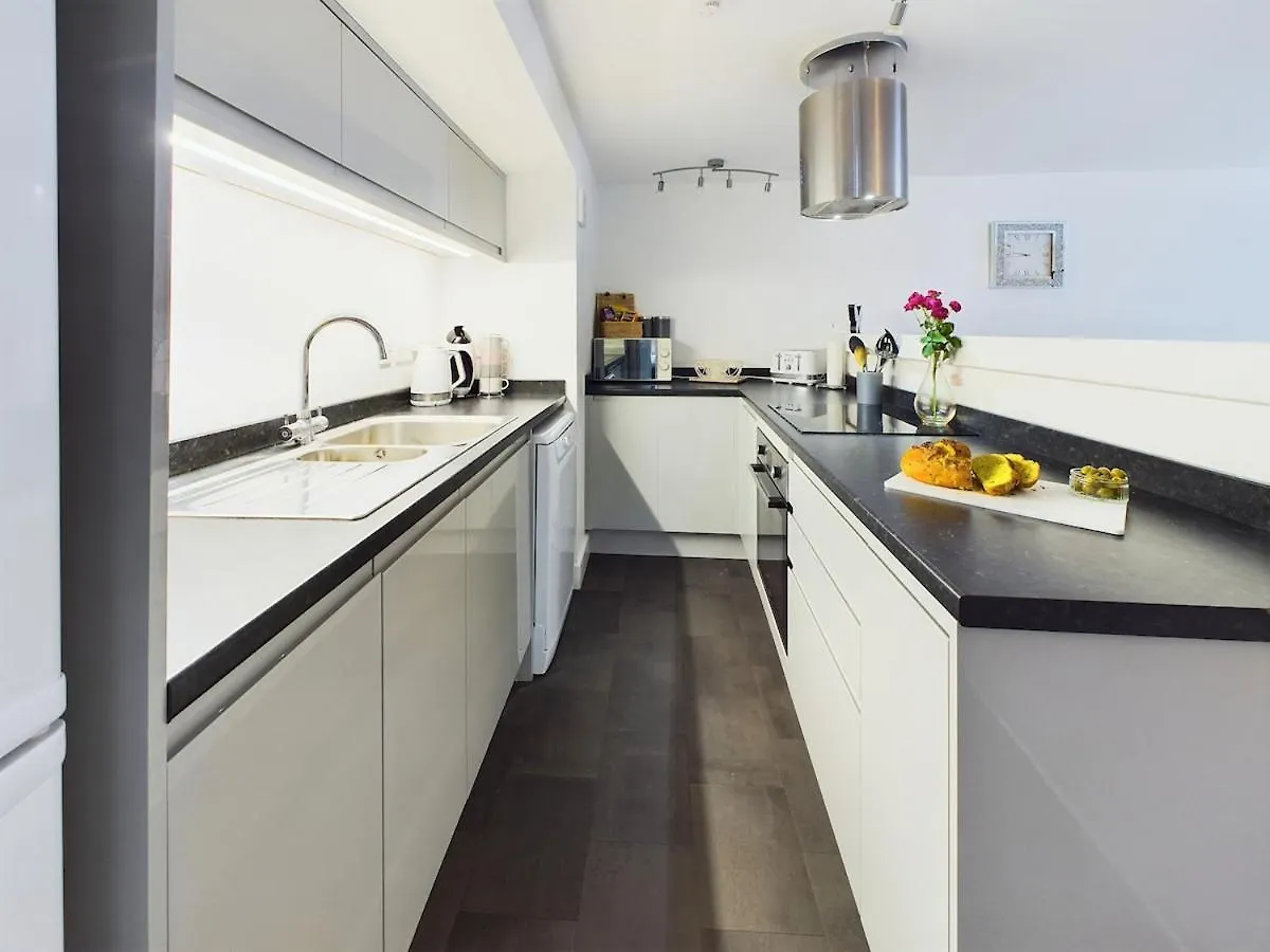 A Beautiful Apartment Near All Amenities Ottery St Mary
